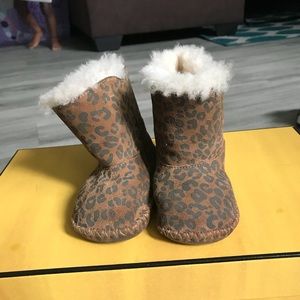 Baby Uggs size 4c